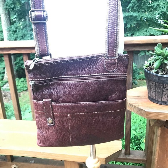 Lanchas Paris Brown Leather Crossbody - Picture 2 of 12